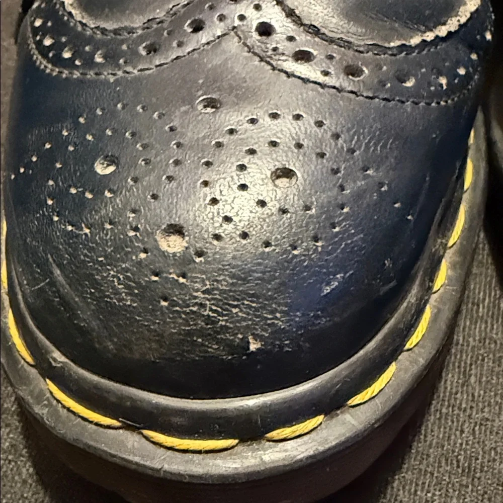 Vintage Doc Martens Navy Wingtip Oxfords men’s size 7 women’s size 9. EUC - Picture 9 of 9